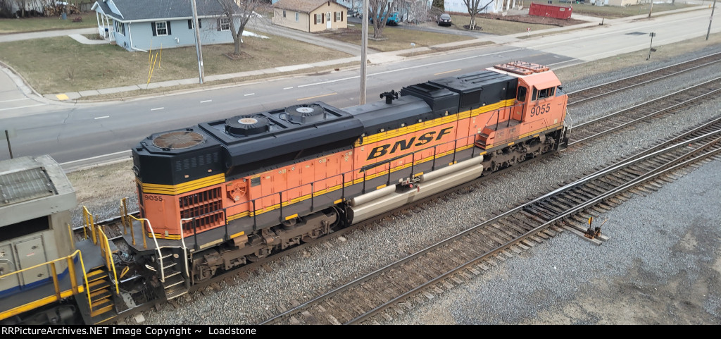 BNSF 9055